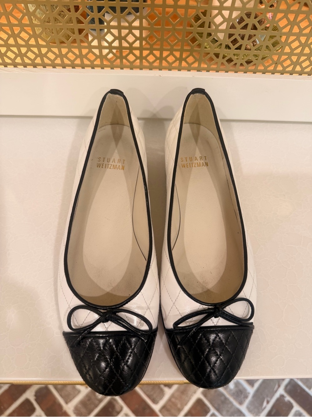 Stuart Weitzman Two-Tone White and Black Quilted Cap-Toe Ballet Flats! VGUC!